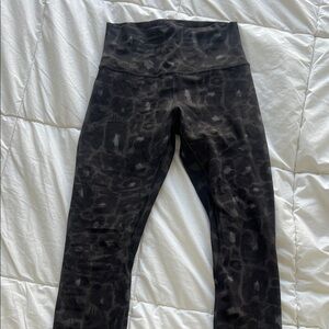 Lululemon leopard print aligns
